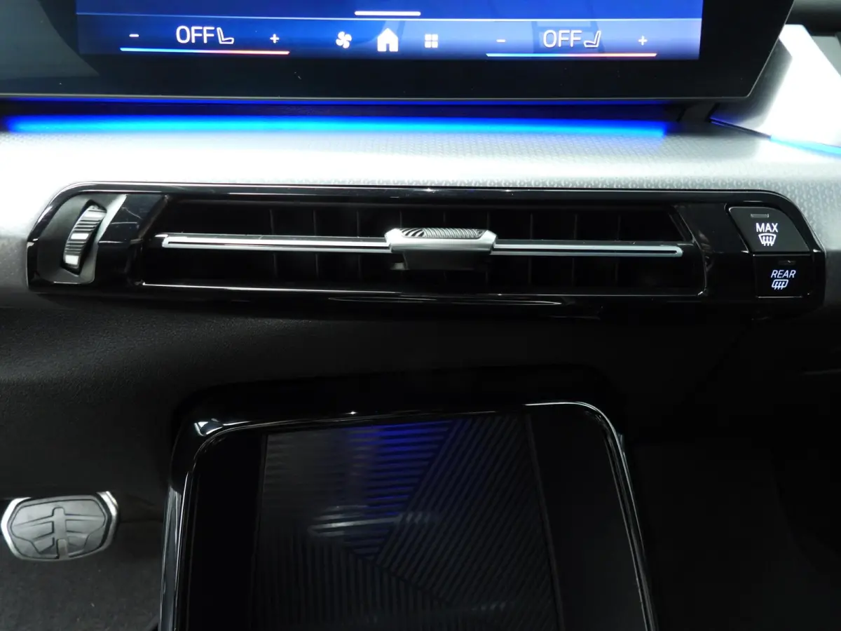 xDrive25e | M-Sportpakket | LED | Navigatie | Sportstoelen | Stoelverwarming | DAB | Harman-kardon sound | Alu 18 inch