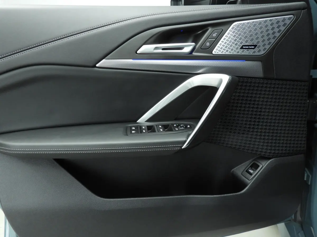 xDrive25e | M-Sportpakket | LED | Navigatie | Sportstoelen | Stoelverwarming | DAB | Harman-kardon sound | Alu 18 inch