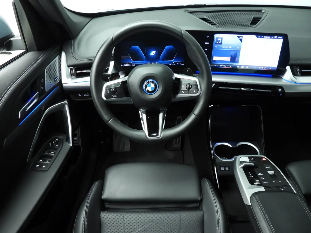 xDrive25e | M-Sportpakket | LED | Navigatie | Sportstoelen | Stoelverwarming | DAB | Harman-kardon sound | Alu 18 inch
