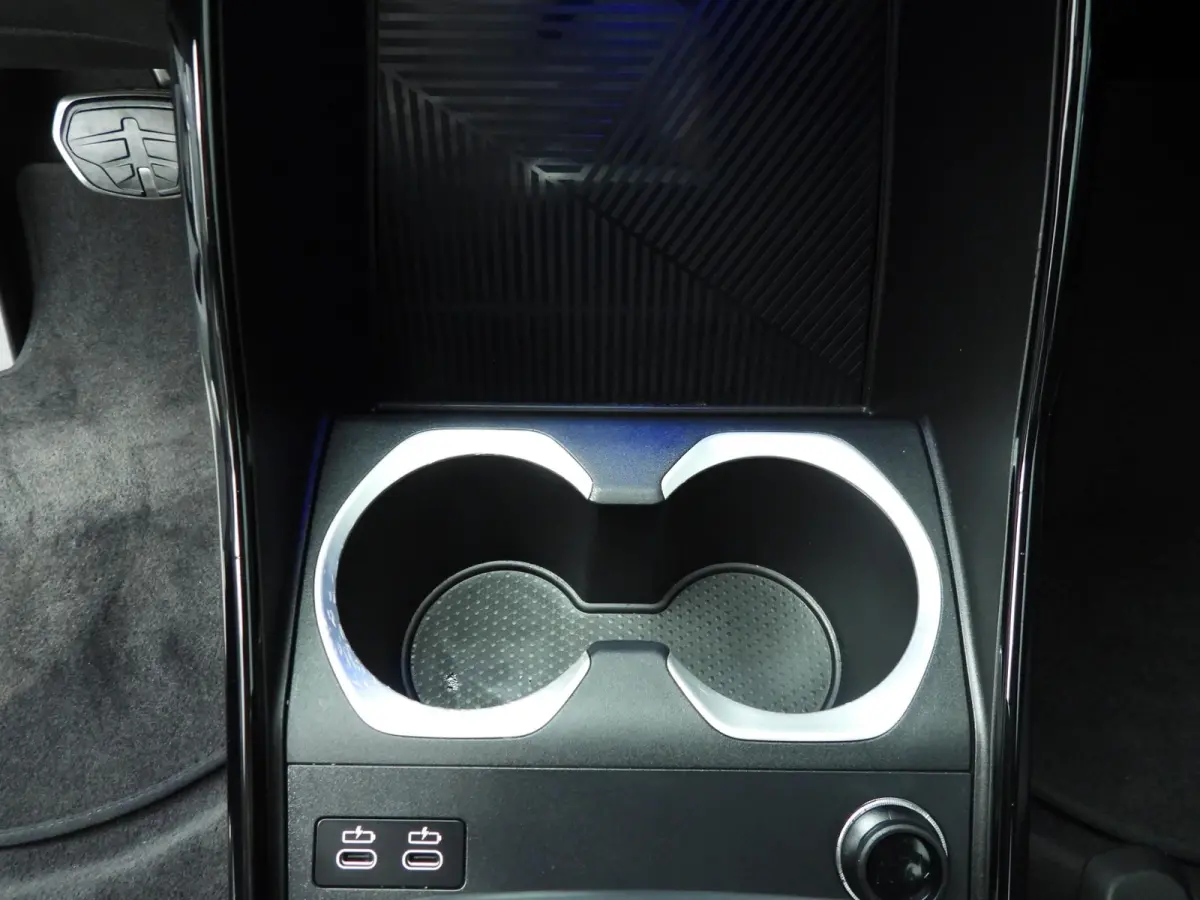 xDrive25e | M-Sportpakket | LED | Navigatie | Sportstoelen | Stoelverwarming | DAB | Harman-kardon sound | Alu 18 inch