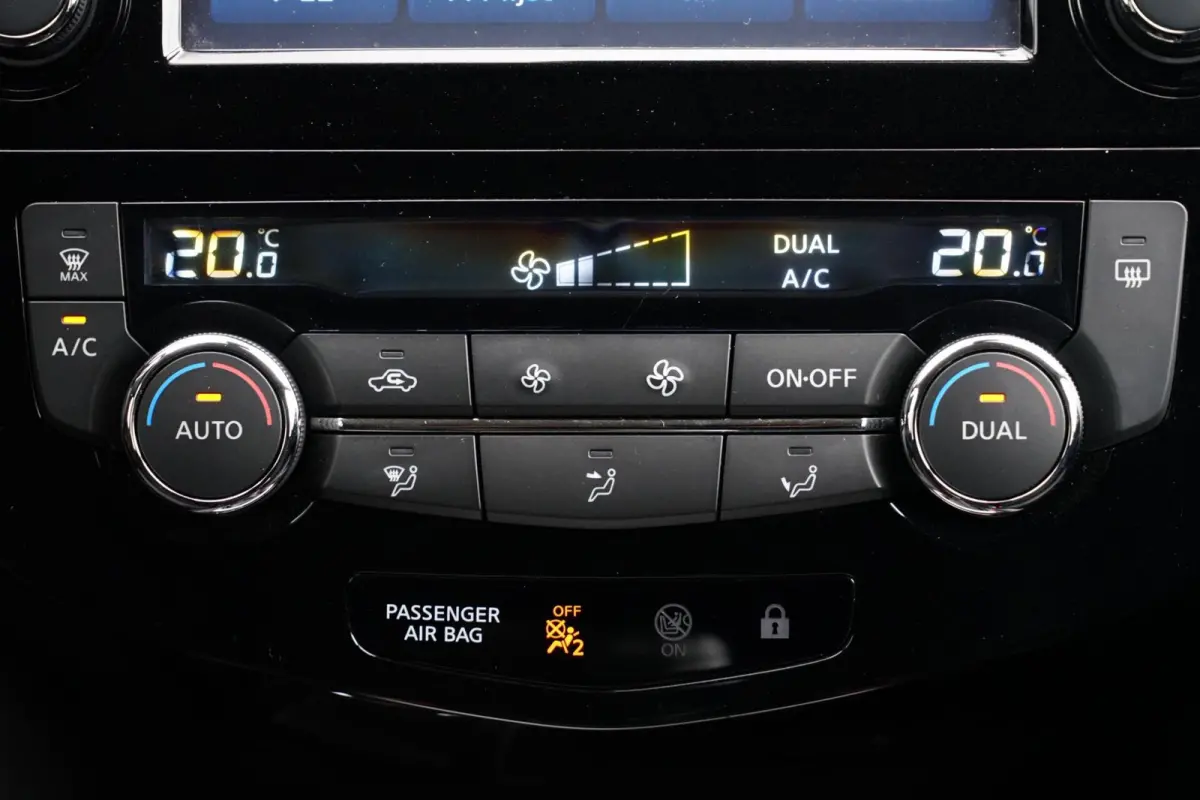 1.2 N-Connecta, NL, trekh. pano, cam. keyless, clima