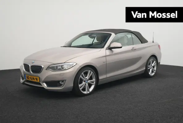 220i High Executive | Cabriolet | HiFi System Harman Kardon | Automaat | Leder Dakota Canberrabeige | BI-xenon koplampen | Interieurlijsten Edelhoutuitvoering Fineline Pure | 12 Maanden BOVA