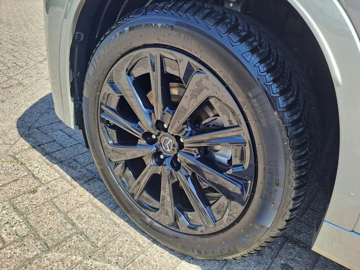 2.5 e-SkyActiv PHEV Homura Plus | SCHUIFDAK | TREKHAAK | LEER | 360 CAMERA | HEAD-UP | 20 INCH ZWARTE VELGEN | NAVIGATIE