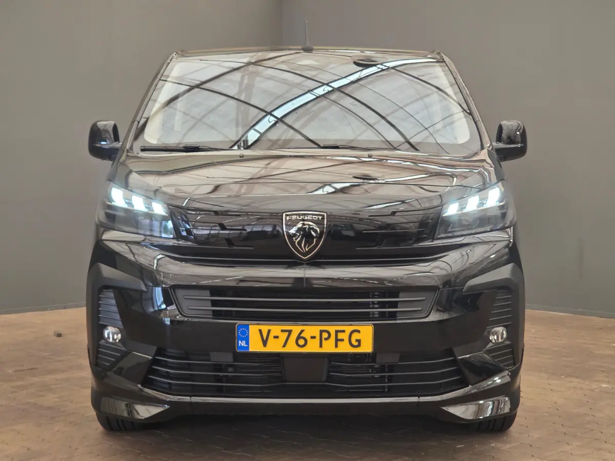 EV L3 DC 75 kWh STX Special Edition, trekhaak, camera, apple carplay, keyless, tot 8 jaar garantie
