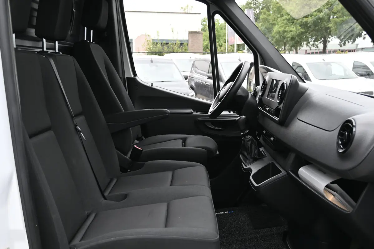 315 CDI L2H2 RWD Werkplaats inrichting, Geveerde stoel, Apple Carplay/Android Auto
