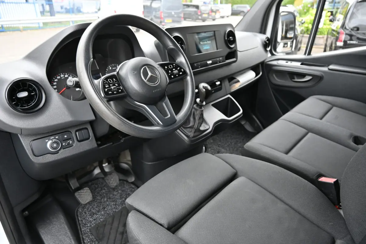 315 CDI L2H2 RWD Werkplaats inrichting, Geveerde stoel, Apple Carplay/Android Auto