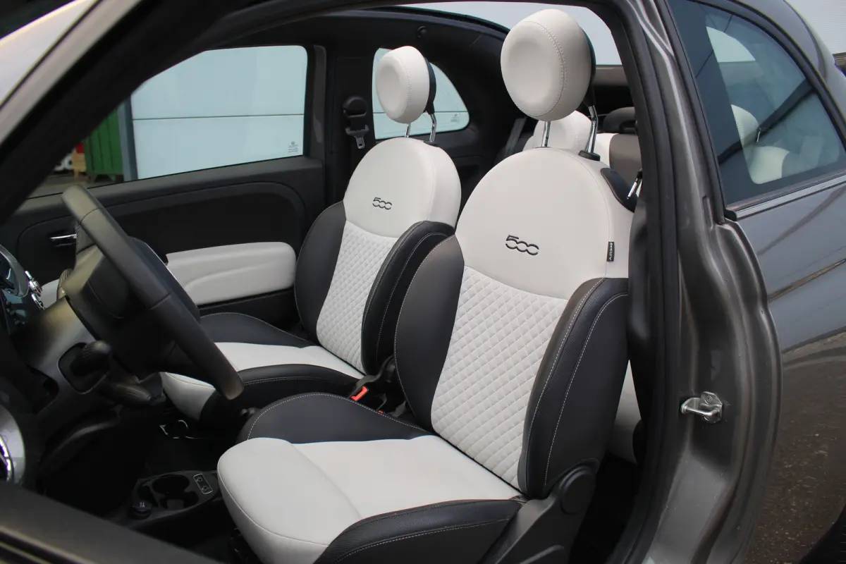 500C 500 C 1.0 Dolcevita | Cruise | CarPlay | Airco | Park Assist | Lmv | Centrale deurvergrendeling | Cruise | CarPlay | Airco | Park Assist | Lmv | Centrale deurvergrendeling |