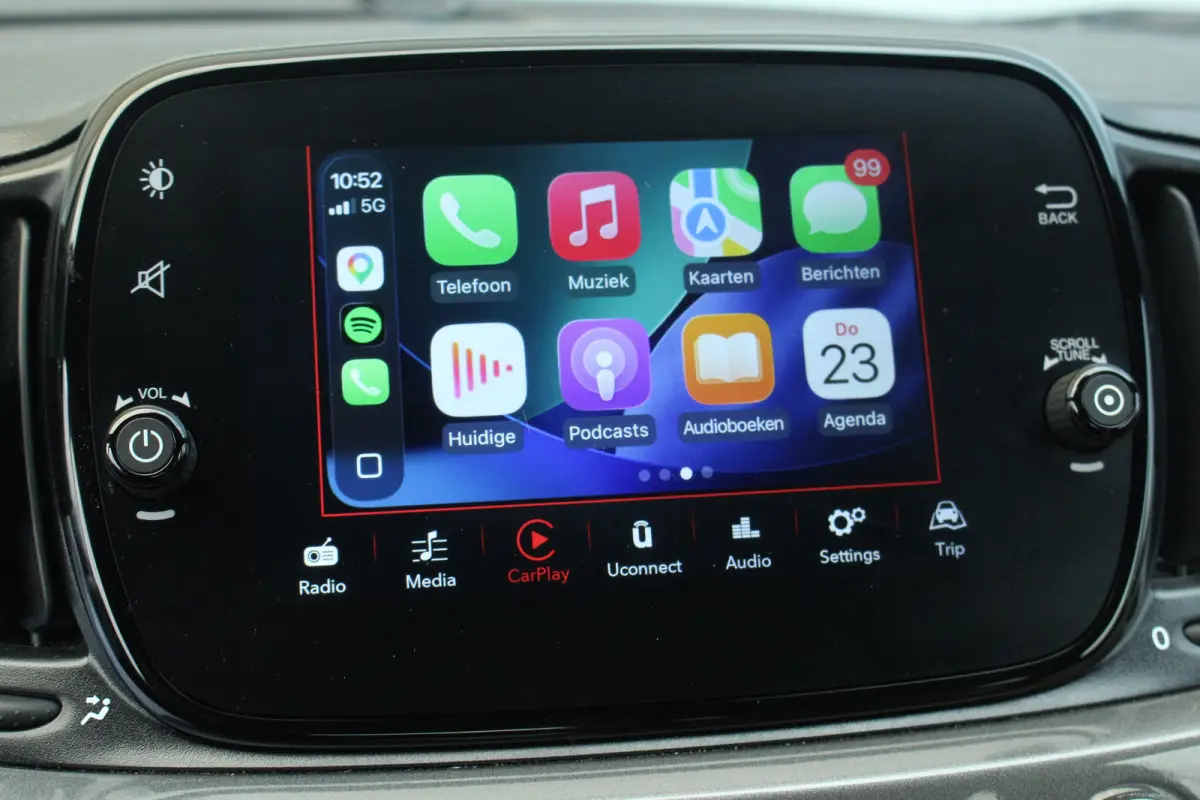 500C 500 C 1.0 Dolcevita | Cruise | CarPlay | Airco | Park Assist | Lmv | Centrale deurvergrendeling | Cruise | CarPlay | Airco | Park Assist | Lmv | Centrale deurvergrendeling |