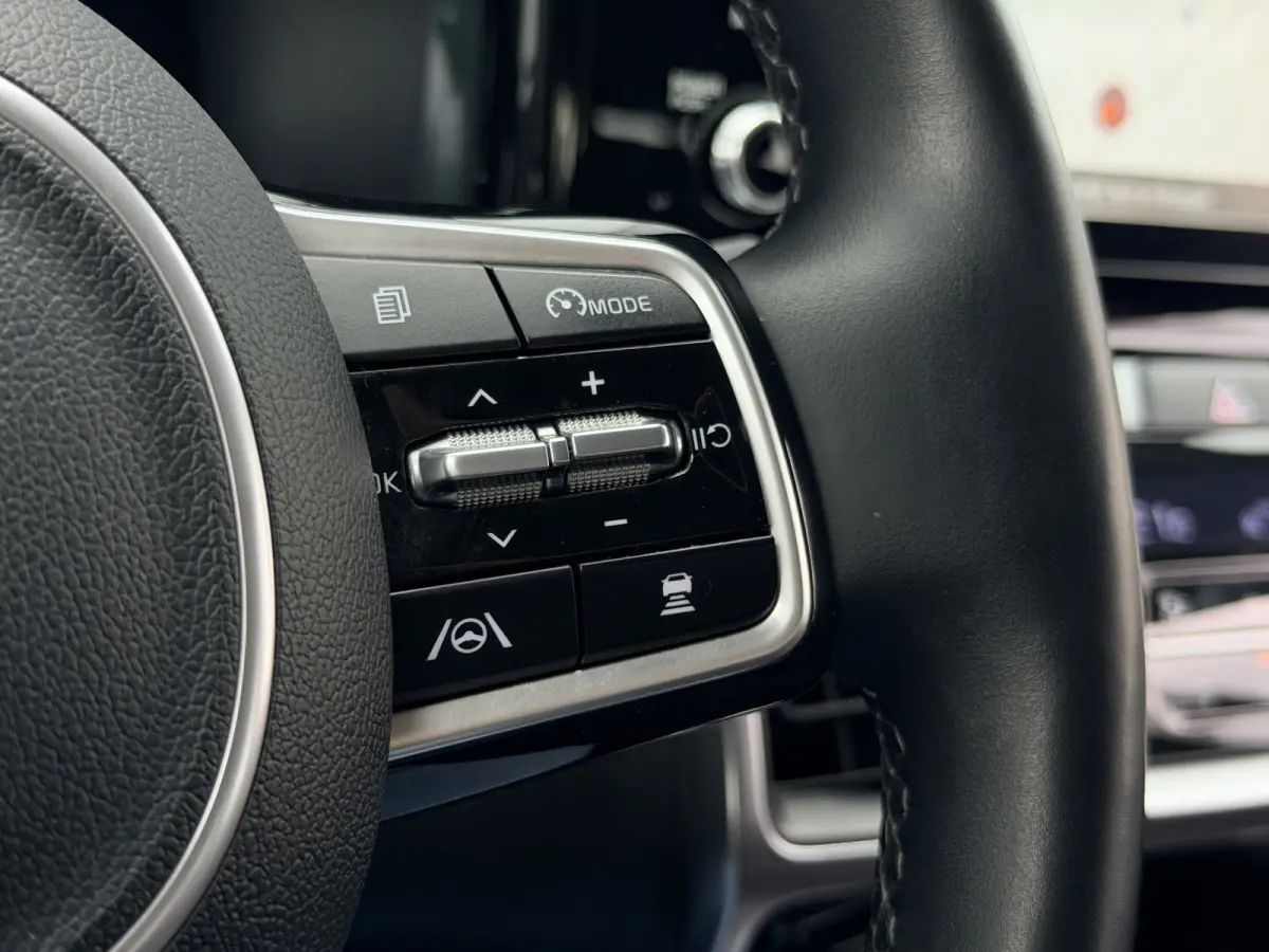 1.6 T-GDI Plug-in Hybrid 4WD DynamicLine 7p. | Trekhaak | Camera | ACC | €35.900,- incl. BTW