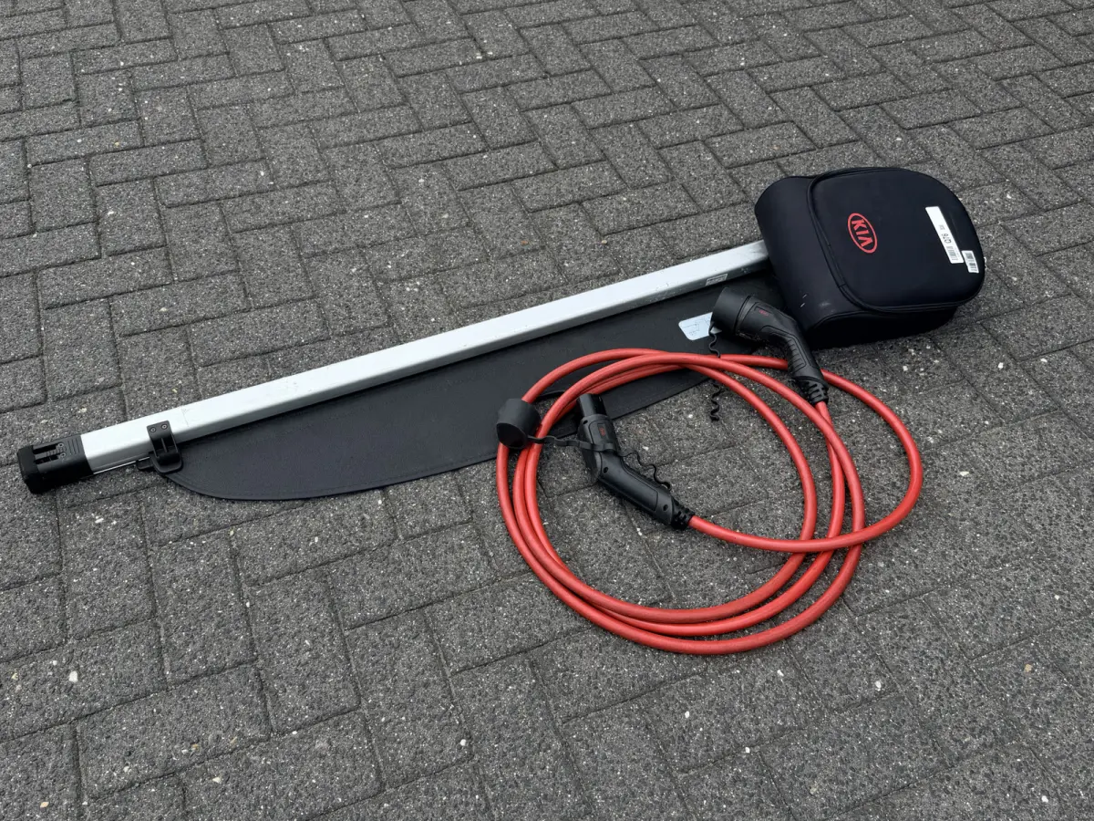 1.6 T-GDI Plug-in Hybrid 4WD DynamicLine 7p. | Trekhaak | Camera | ACC | €35.900,- incl. BTW