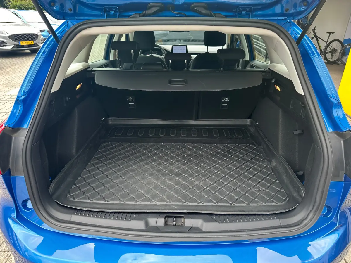 1.0 125PK Titanium | CLIMATE CONTROL| PARKEER SENSOREN V&A | CRUISE CONTROL| NAVI| DAB| KEYLESS ENTRY&START
