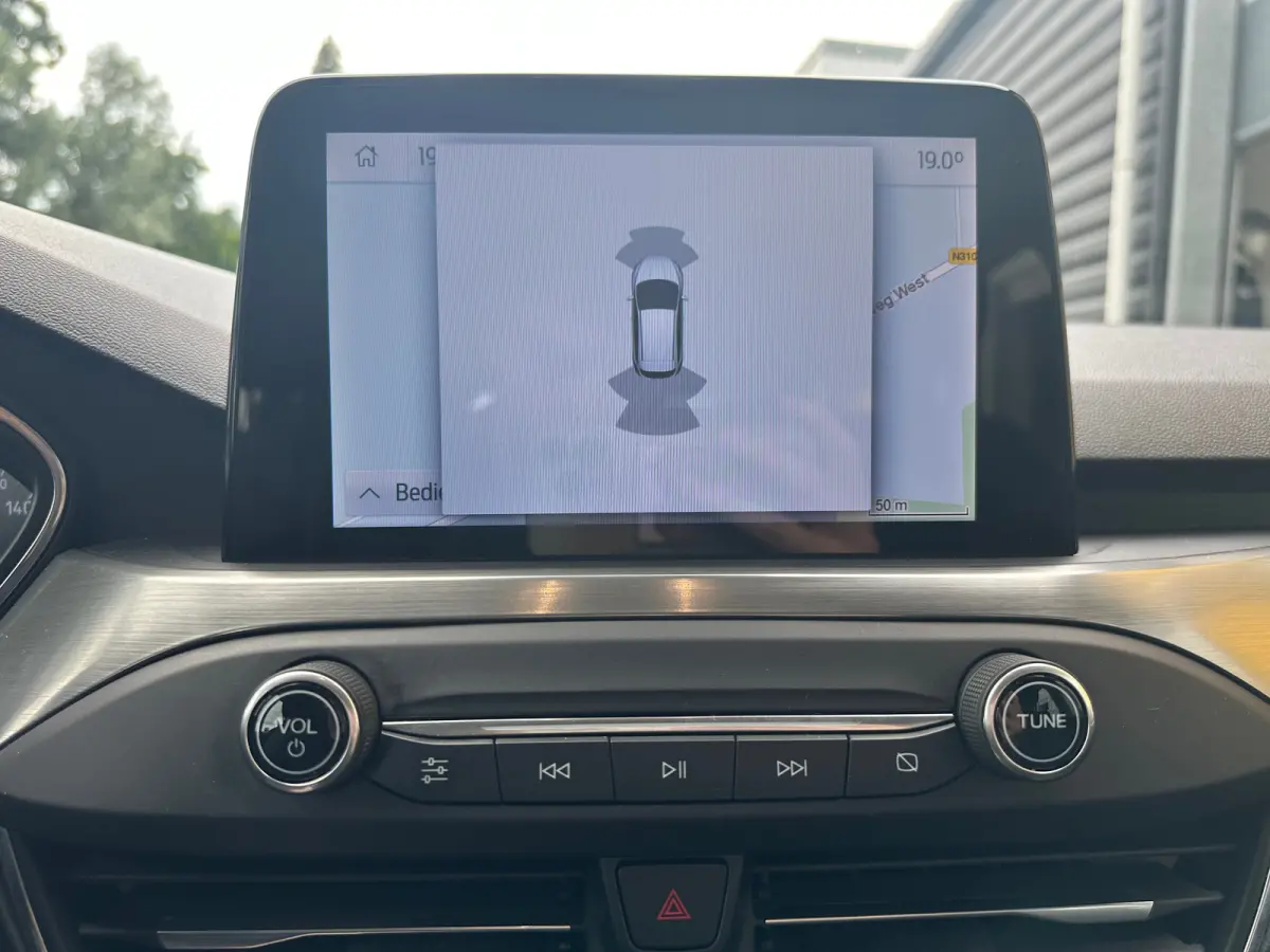 1.0 125PK Titanium | CLIMATE CONTROL| PARKEER SENSOREN V&A | CRUISE CONTROL| NAVI| DAB| KEYLESS ENTRY&START