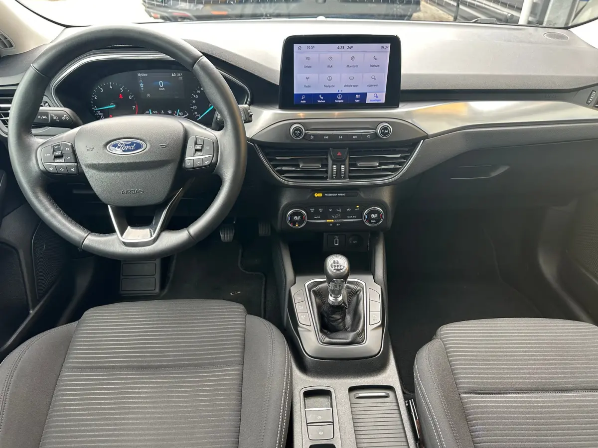 1.0 125PK Titanium | CLIMATE CONTROL| PARKEER SENSOREN V&A | CRUISE CONTROL| NAVI| DAB| KEYLESS ENTRY&START