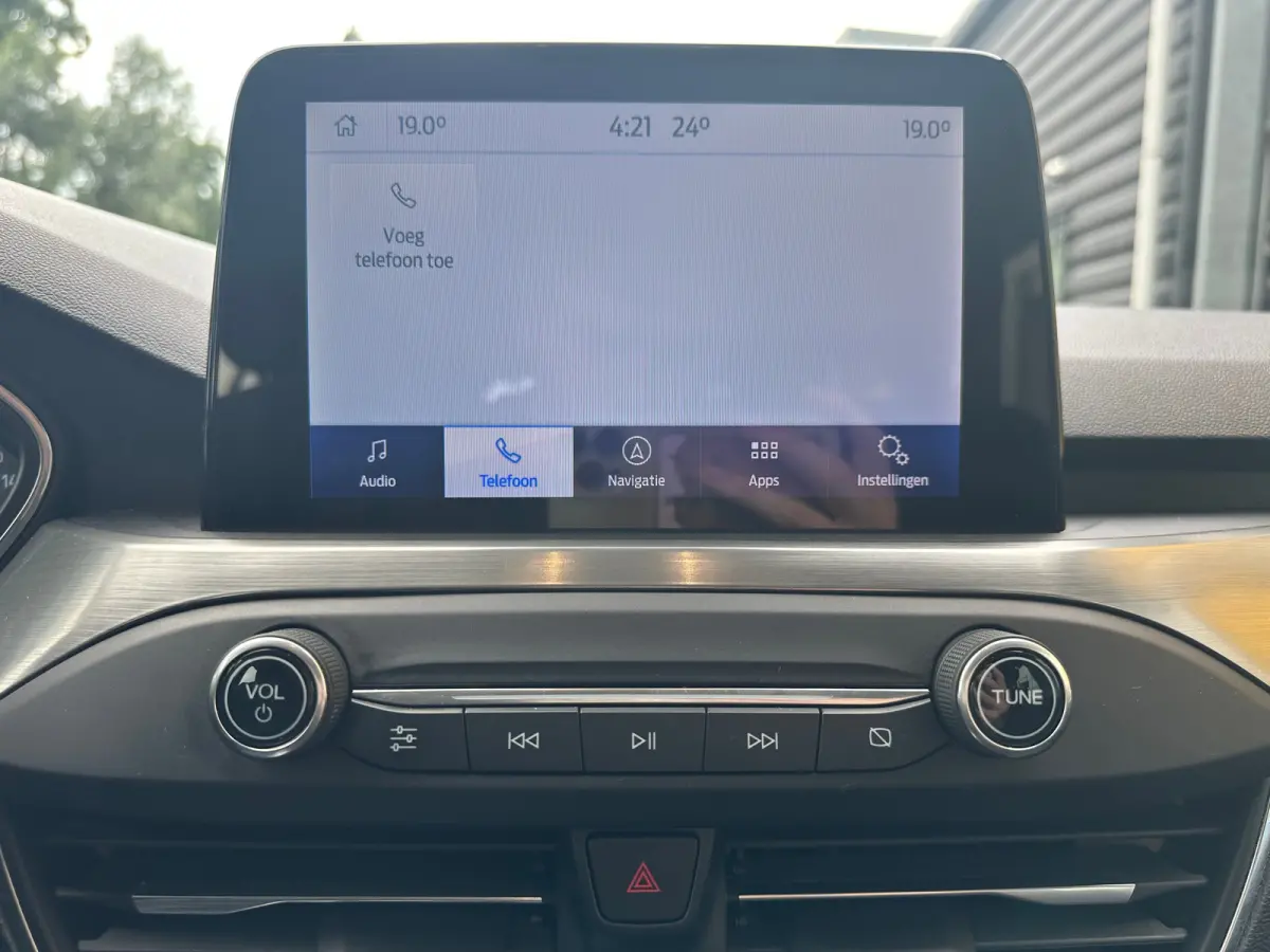 1.0 125PK Titanium | CLIMATE CONTROL| PARKEER SENSOREN V&A | CRUISE CONTROL| NAVI| DAB| KEYLESS ENTRY&START