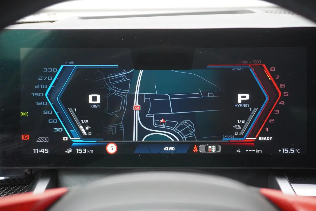 M5 | M Drive Professional | Carbon Pack incl Carbon dak | Driving Assistant Professional | Bowers & Wilkins Surround Sound System | Parking Assistant Professional