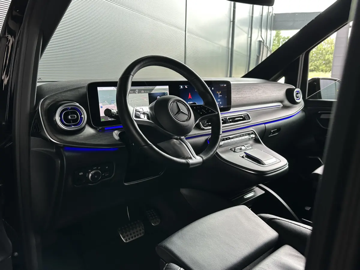 V300 AMG | Burmeister | LANG | DC | 360 Cam | Elect Deur | LED |