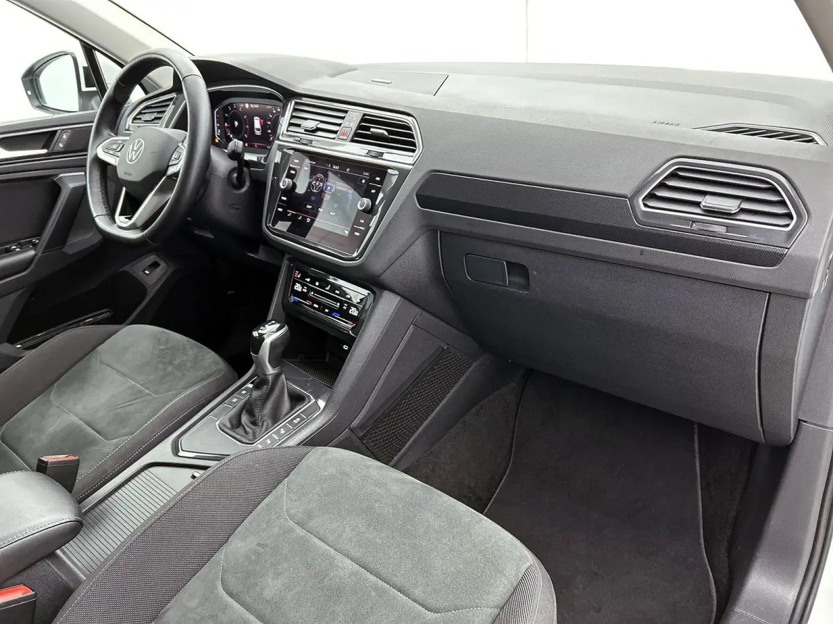 1.5 TSI Elegance | 150 PK | Automaat | Apple Carplay / Android Auto |  Navigatie | Climatronic | Stoelverwarming | Stuurverwarming | Adaptive Cruise Control | Lane Assist | Parkeercamera |