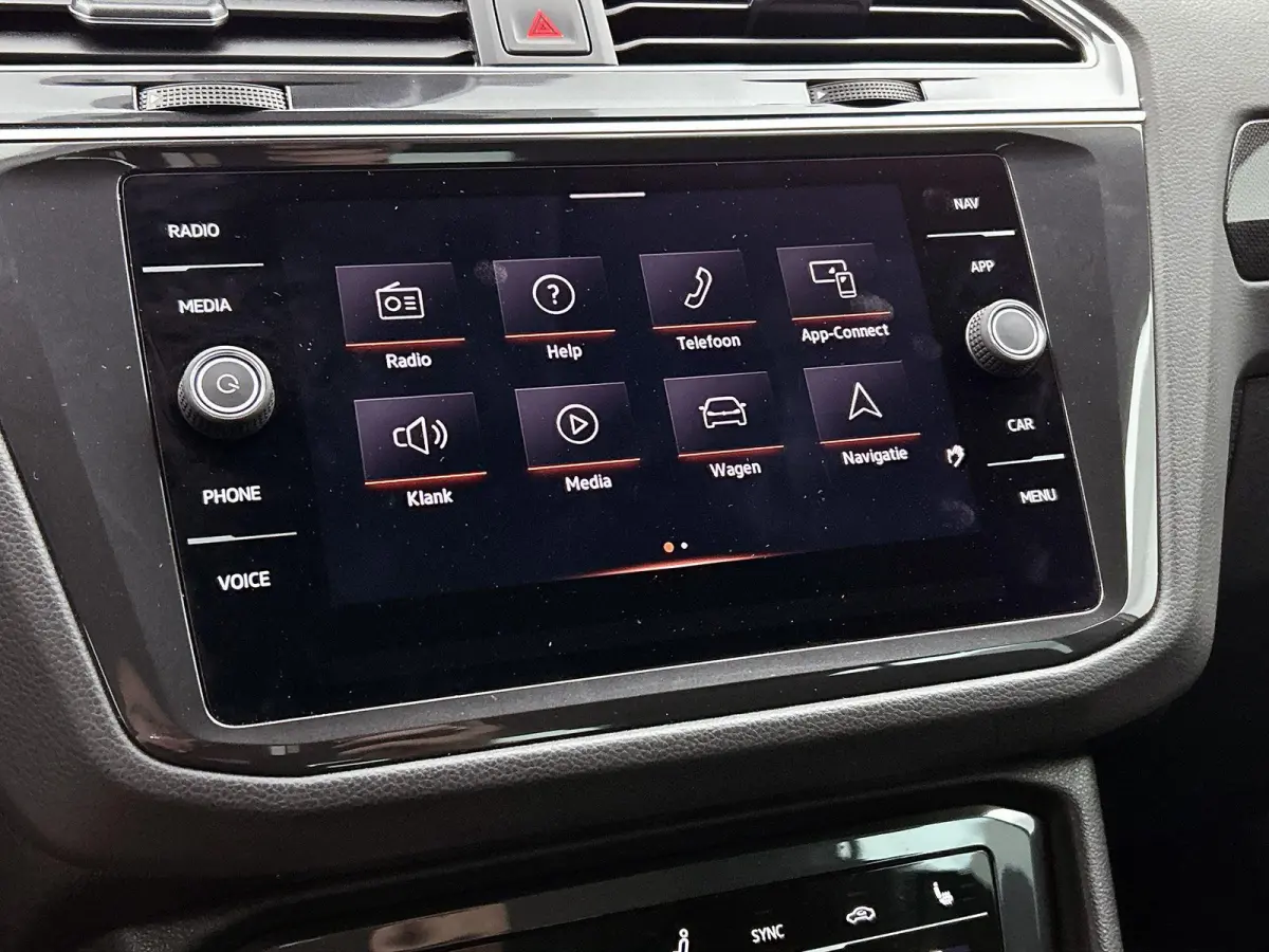1.5 TSI Elegance | 150 PK | Automaat | Apple Carplay / Android Auto |  Navigatie | Climatronic | Stoelverwarming | Stuurverwarming | Adaptive Cruise Control | Lane Assist | Parkeercamera |
