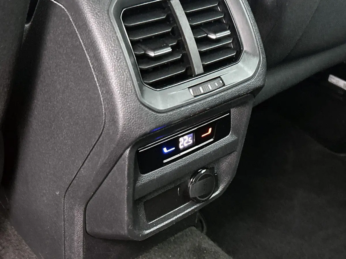1.5 TSI Elegance | 150 PK | Automaat | Apple Carplay / Android Auto |  Navigatie | Climatronic | Stoelverwarming | Stuurverwarming | Adaptive Cruise Control | Lane Assist | Parkeercamera |
