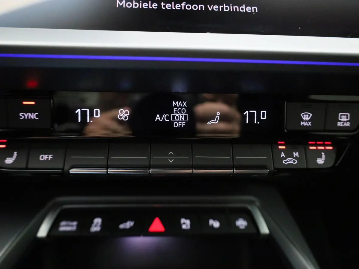 40 TFSI e S edition 204 PK | Automaat | Adaptieve cruise control | Achteruitrijcamera | SONOS | Climate control | Smartphone interface | Head-up display | Stoelverwarming | Optiekpakket zwar