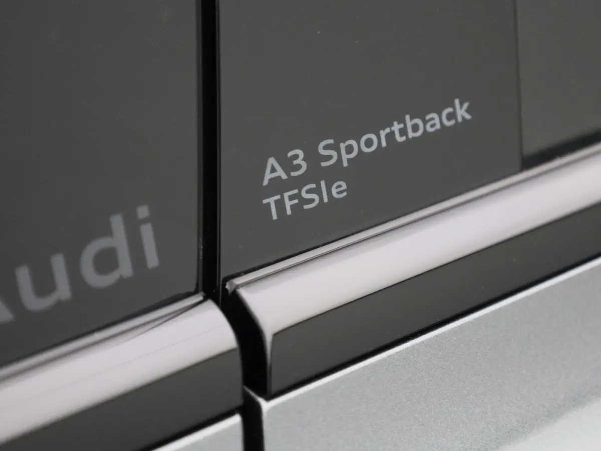 40 TFSI e S edition 204 PK | Automaat | Adaptieve cruise control | Achteruitrijcamera | SONOS | Climate control | Smartphone interface | Head-up display | Stoelverwarming | Optiekpakket zwar