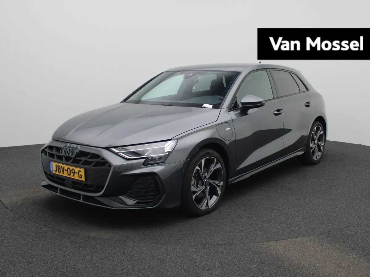 40 TFSI e S edition 204 PK | Automaat | Adaptieve cruise control | Achteruitrijcamera | SONOS | Climate control | Smartphone interface | Head-up display | Stoelverwarming | Optiekpakket zwar