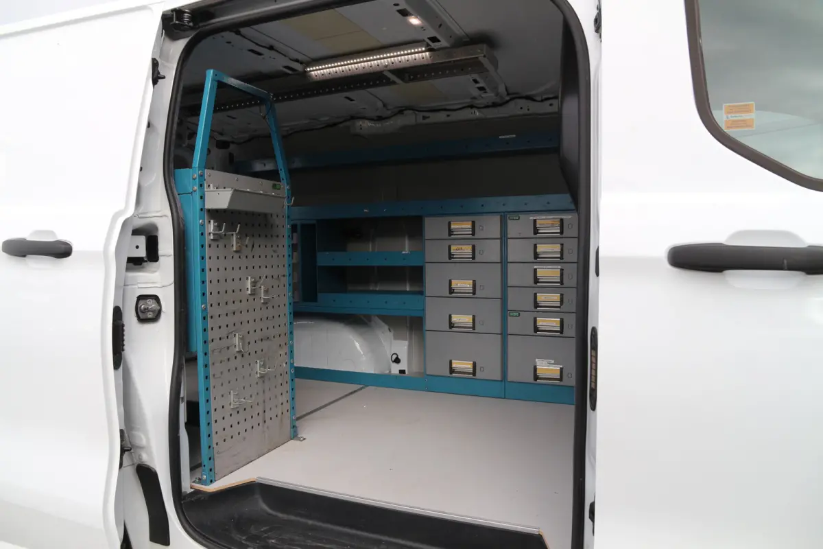 2.0 TDCI 136 | KAR-edition | Inrichting | Trekhaak | Airco..