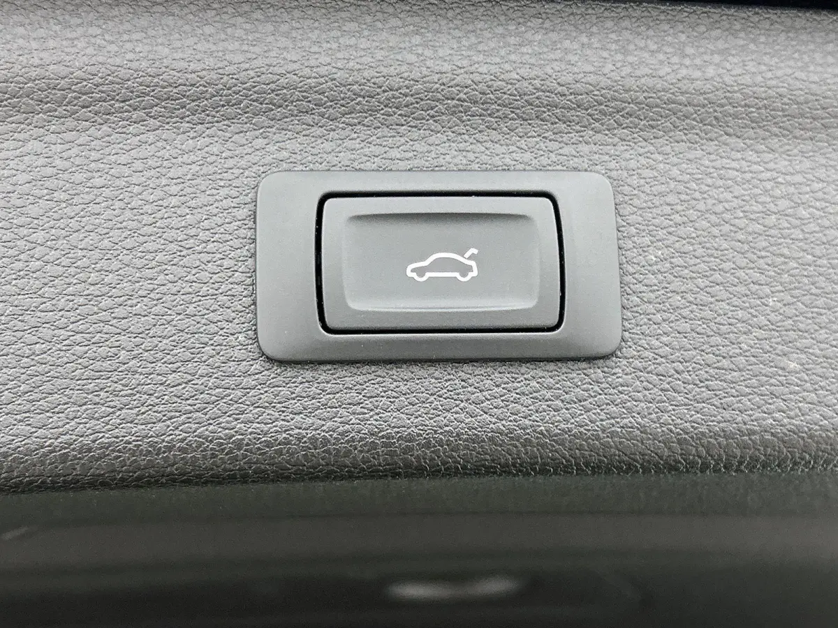 45 TFSI e S edition | Cruise control | Climate control | Parkeersensoren | Navigatie | Privacy glas | Ledkoplampen | Navigatie | Lichtpakket plus ambient light | Audi smartphone interface | 