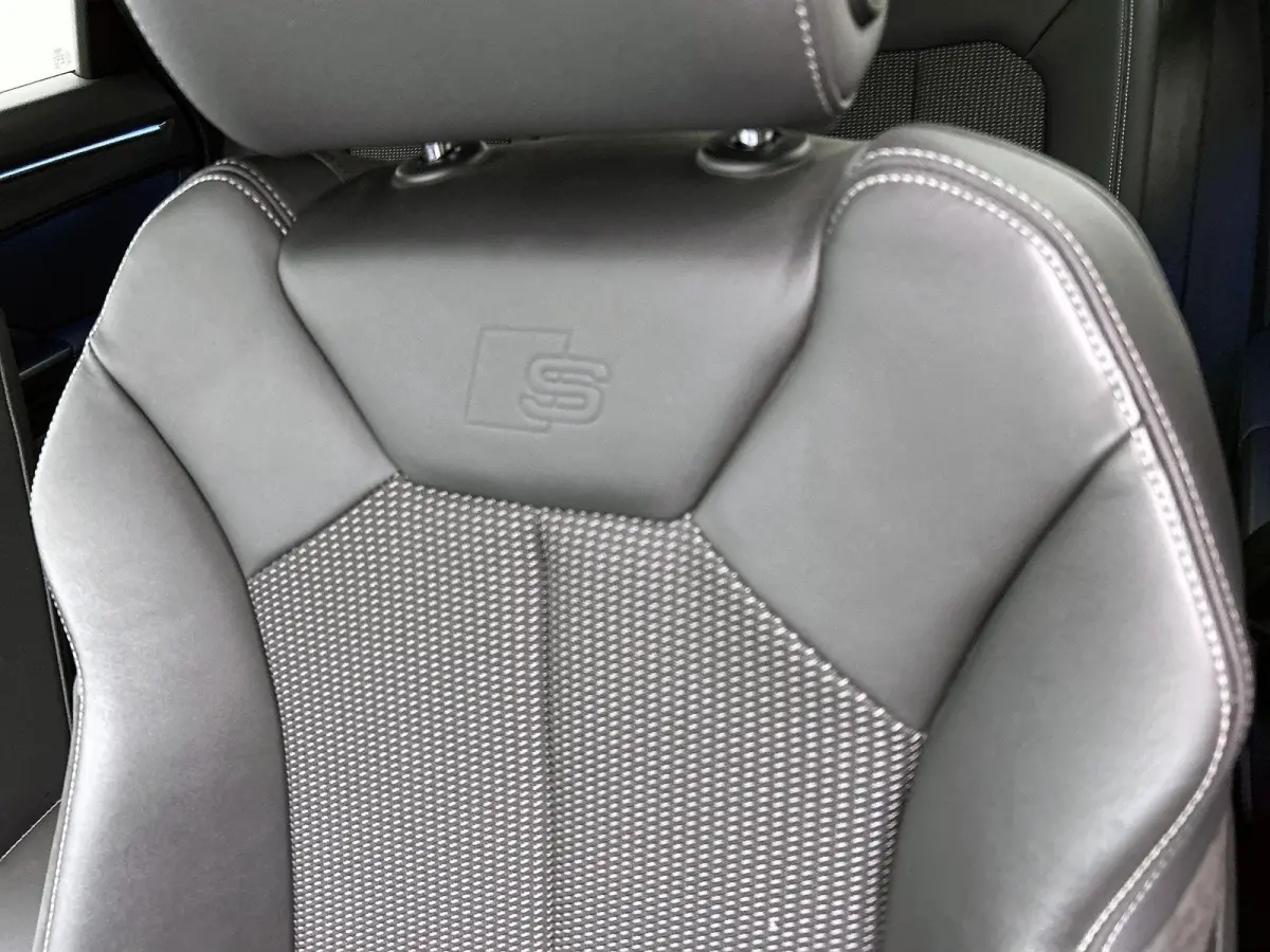 45 TFSI e S edition | Cruise control | Climate control | Parkeersensoren | Navigatie | Privacy glas | Ledkoplampen | Navigatie | Lichtpakket plus ambient light | Audi smartphone interface | 