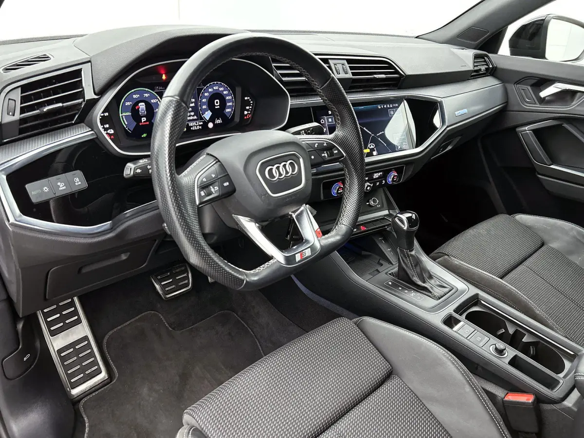 45 TFSI e S edition | Cruise control | Climate control | Parkeersensoren | Navigatie | Privacy glas | Ledkoplampen | Navigatie | Lichtpakket plus ambient light | Audi smartphone interface | 