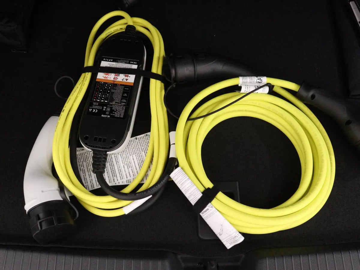 1.5 eHybrid Life Edition 204 PK Automaat | #AD | Plug in Hybride | Trekhaak | Apple Carplay | Parkeersensoren | 17" Lichtmetalen velgen | Adaptieve cruise control | Camera | LED koplampen | 