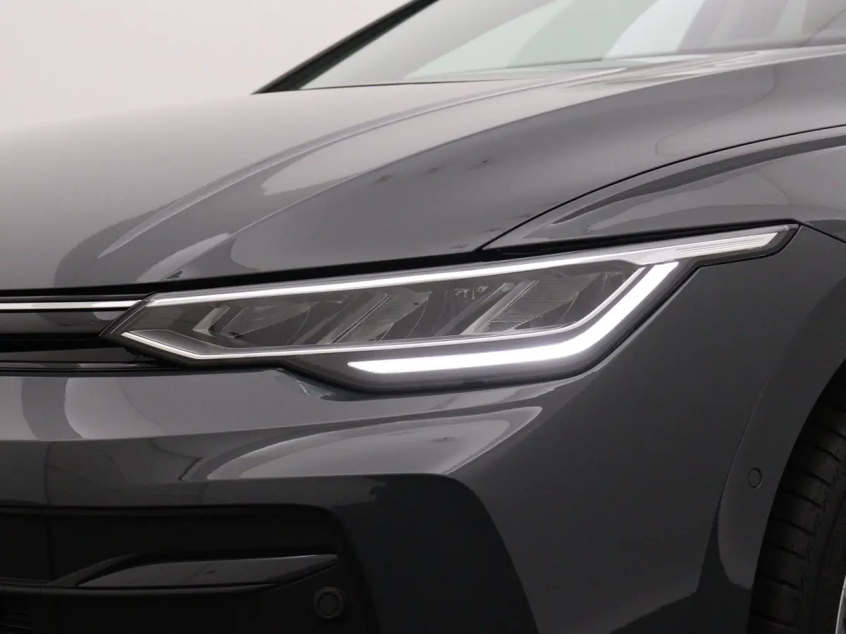1.5 eHybrid Life Edition 204 PK Automaat | #AD | Plug in Hybride | Trekhaak | Apple Carplay | Parkeersensoren | 17" Lichtmetalen velgen | Adaptieve cruise control | Camera | LED koplampen | 