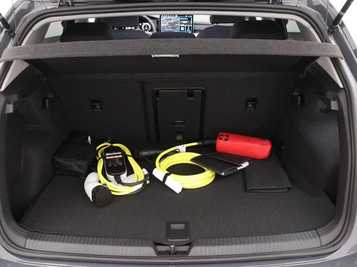 1.5 eHybrid Life Edition 204 PK Automaat | #AD | Plug in Hybride | Trekhaak | Apple Carplay | Parkeersensoren | 17" Lichtmetalen velgen | Adaptieve cruise control | Camera | LED koplampen | 