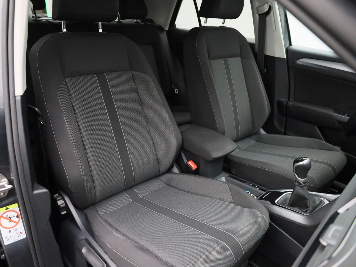 1.0 TSI Oranje Edition 116 PK| Origineel Nederlands | 1e Eigenaar | Trekhaak Afneembaar | Navigatie | Climatronic | Achteruitrijcamera | LED Plus | Parkeersensoren