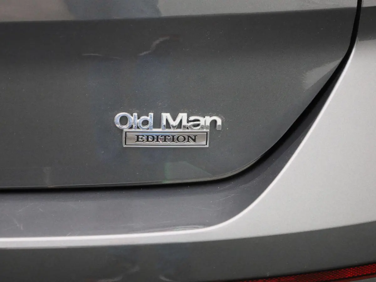 1.0 TSI Oranje Edition 116 PK| Origineel Nederlands | 1e Eigenaar | Trekhaak Afneembaar | Navigatie | Climatronic | Achteruitrijcamera | LED Plus | Parkeersensoren