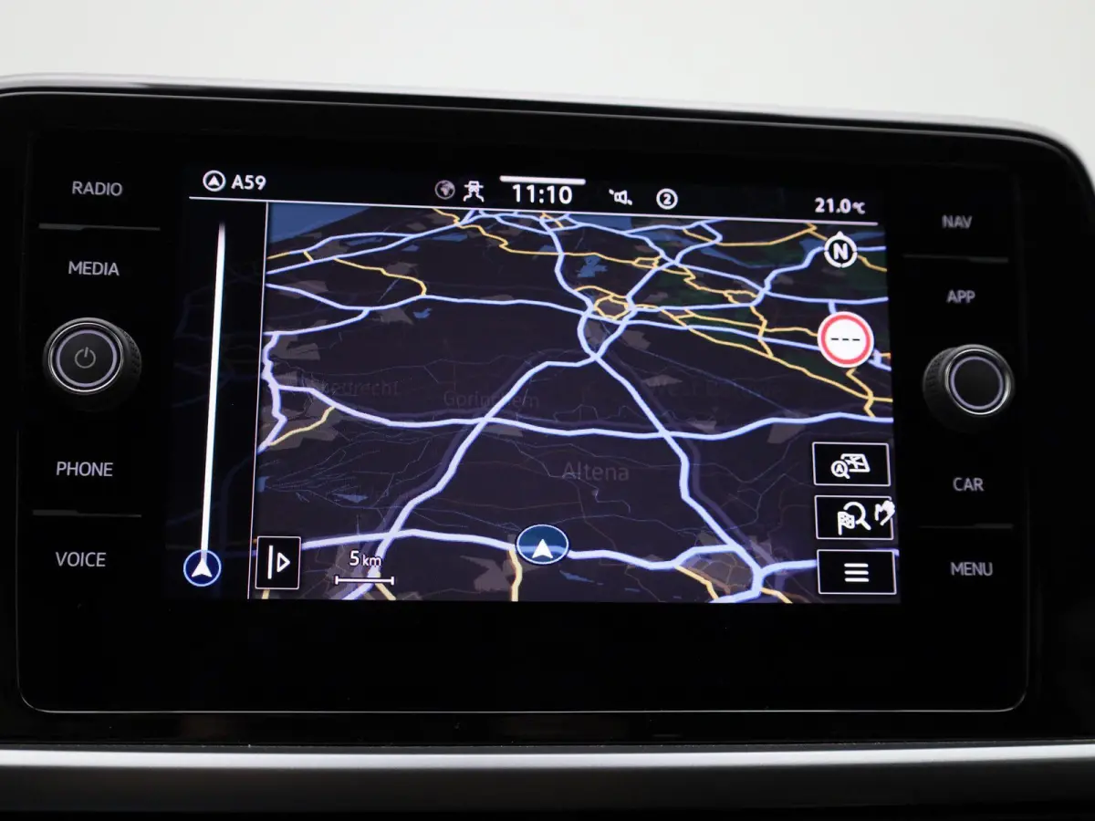 1.0 TSI Oranje Edition 116 PK| Origineel Nederlands | 1e Eigenaar | Trekhaak Afneembaar | Navigatie | Climatronic | Achteruitrijcamera | LED Plus | Parkeersensoren
