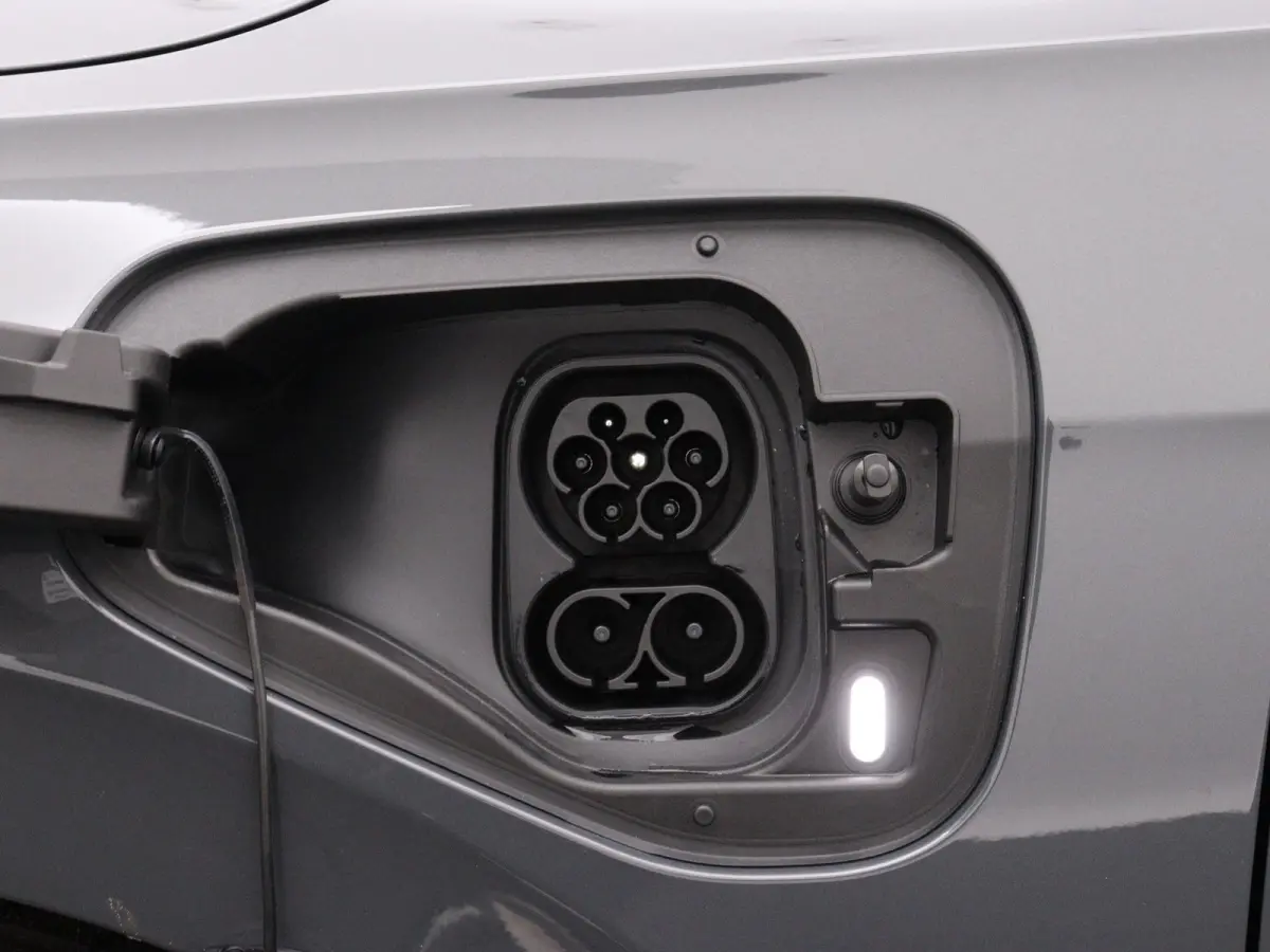 1.5 eHybrid Life Edition 204 PK Automaat | #AD | Plug in Hybride | Trekhaak | Apple Carplay | Parkeersensoren | 17" Lichtmetalen velgen | Adaptieve cruise control | Camera | LED koplampen | 
