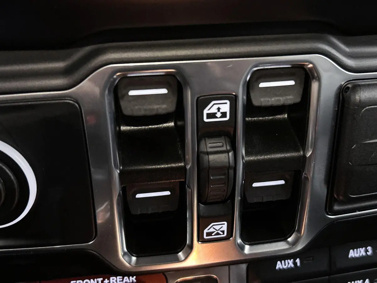 4xe 380pk Rubicon Automaat | Soft-Top | Winterpakket | Camera Voor + Achter | Navigatie | Adaptieve Cruise Control | 17"LMV | Full-LED |