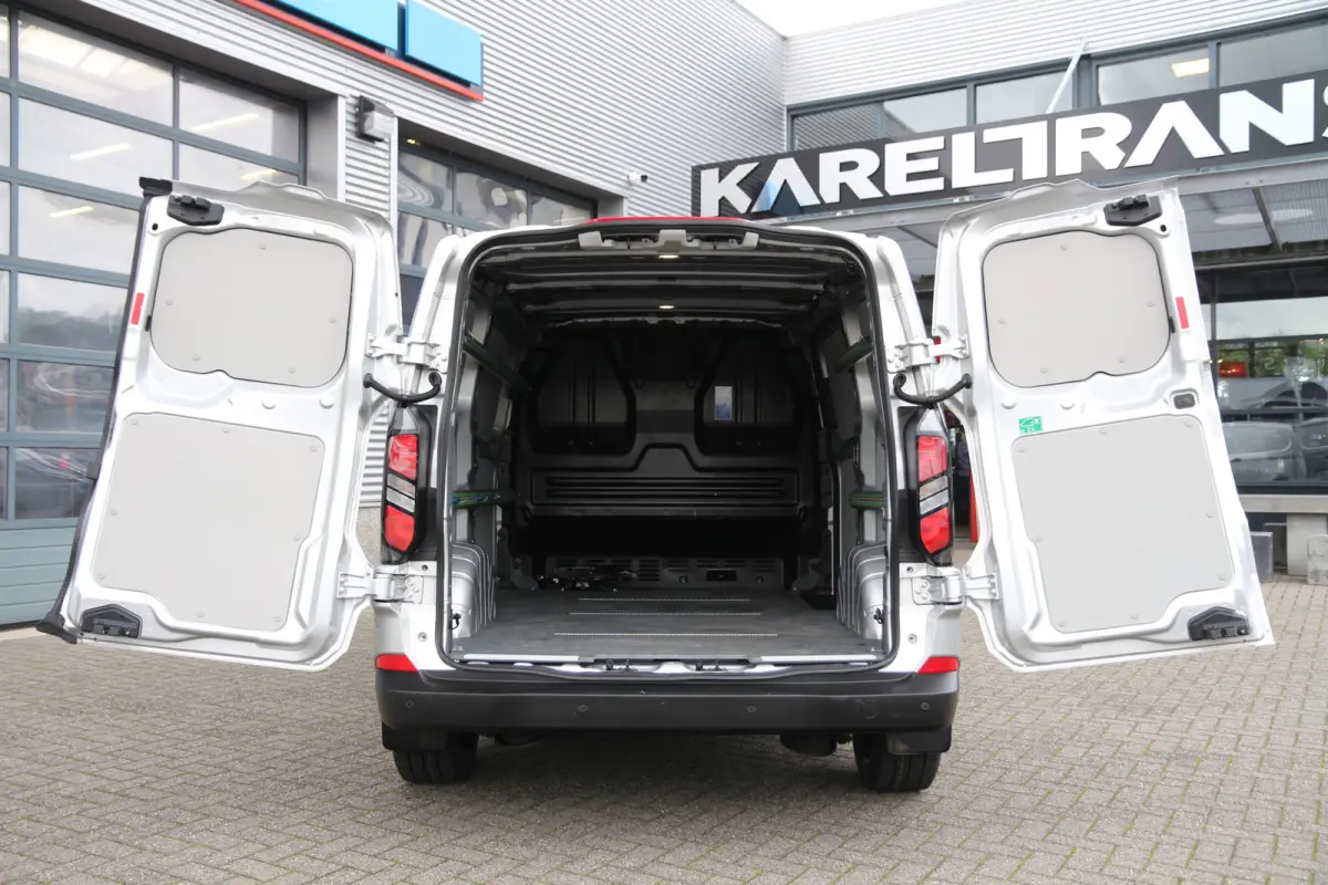 320 2.0 TDCI 136 | L1H1 | LED | Camera | Navi | Clima..