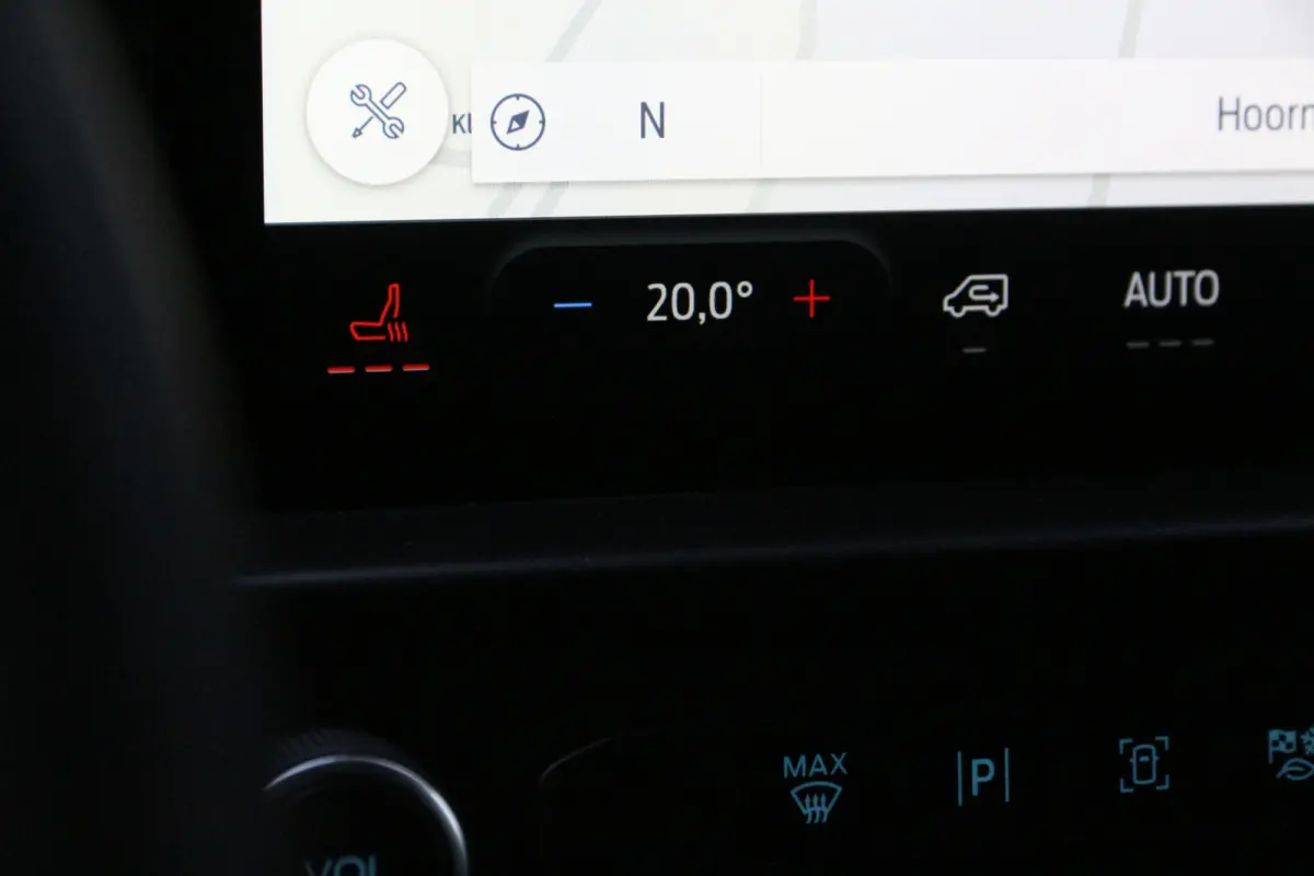 320 2.0 TDCI 136 | L1H1 | LED | Camera | Navi | Clima..