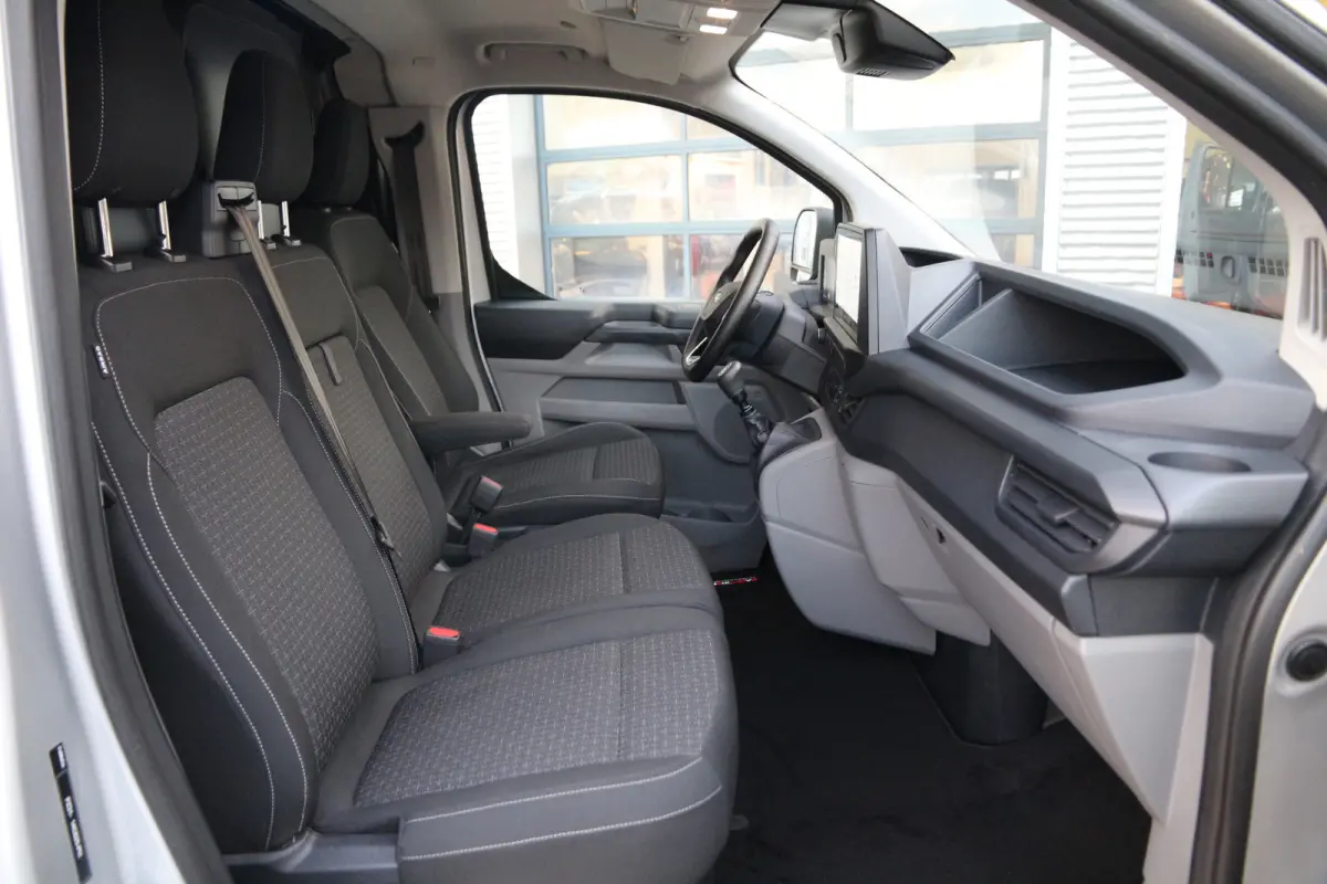 320 2.0 TDCI 136 | L1H1 | LED | Camera | Navi | Clima..