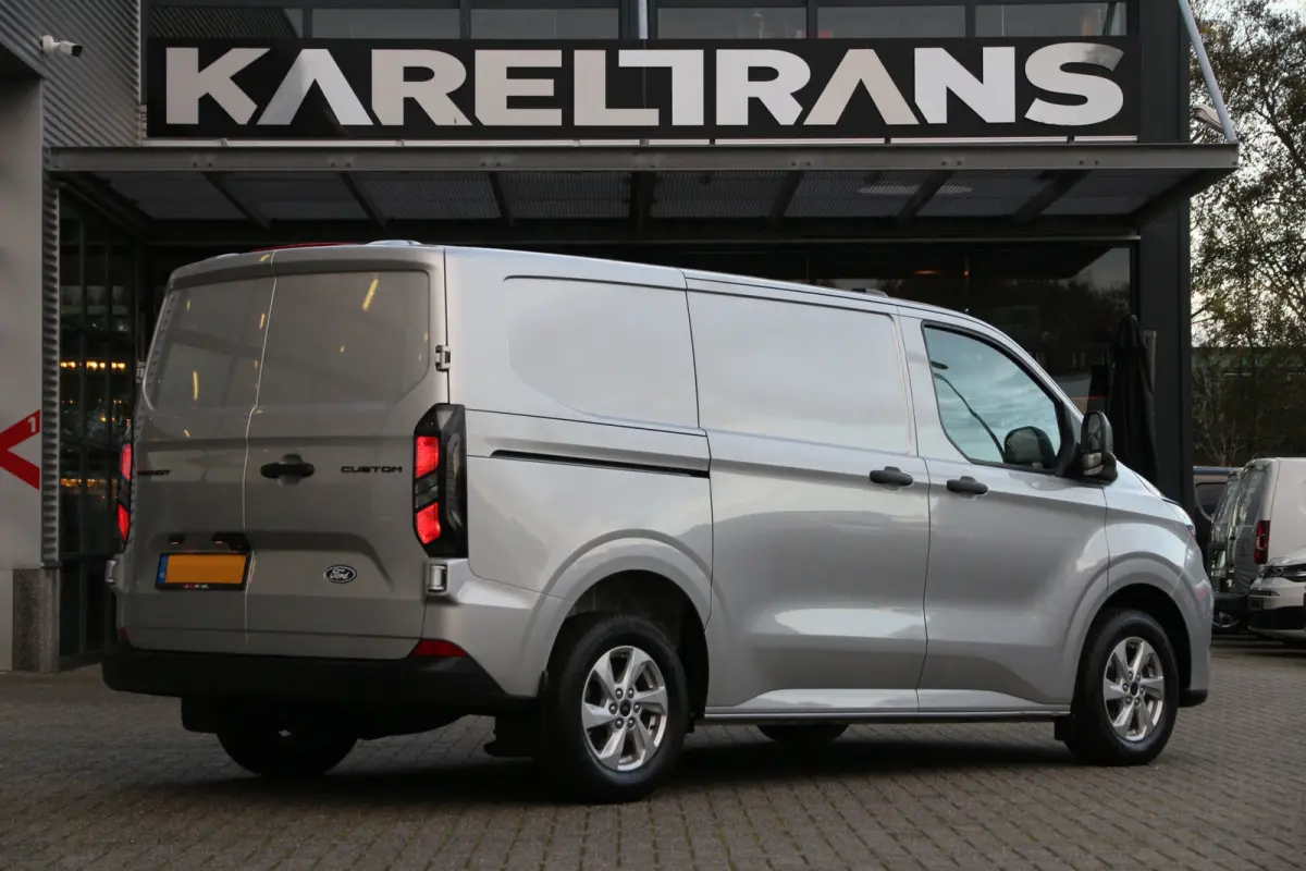 320 2.0 TDCI 136 | L1H1 | LED | Camera | Navi | Clima..