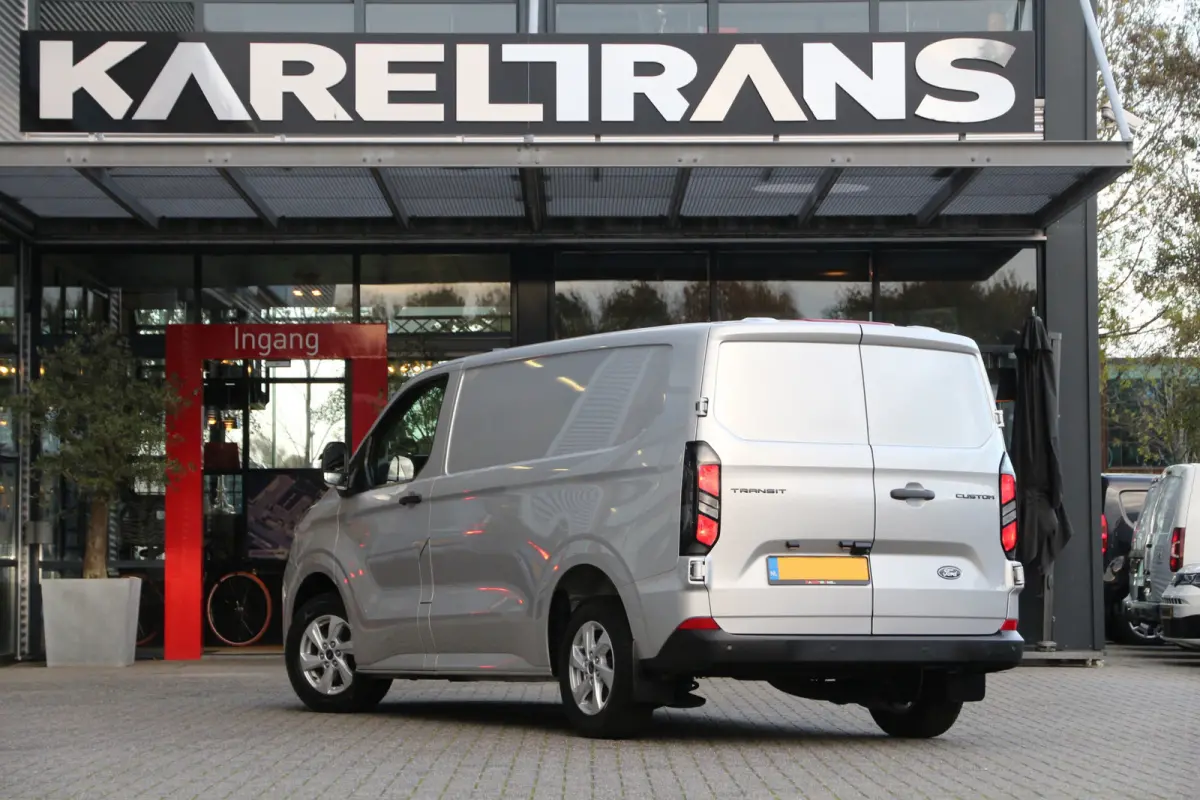 320 2.0 TDCI 136 | L1H1 | LED | Camera | Navi | Clima..
