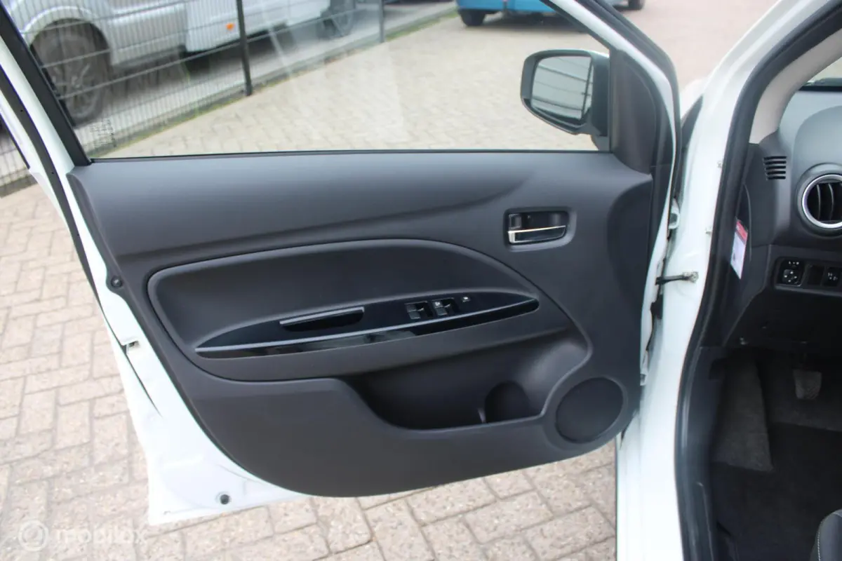 1.0 Active NL Auto Boekjes | Navigatie | Sportvelgen.
