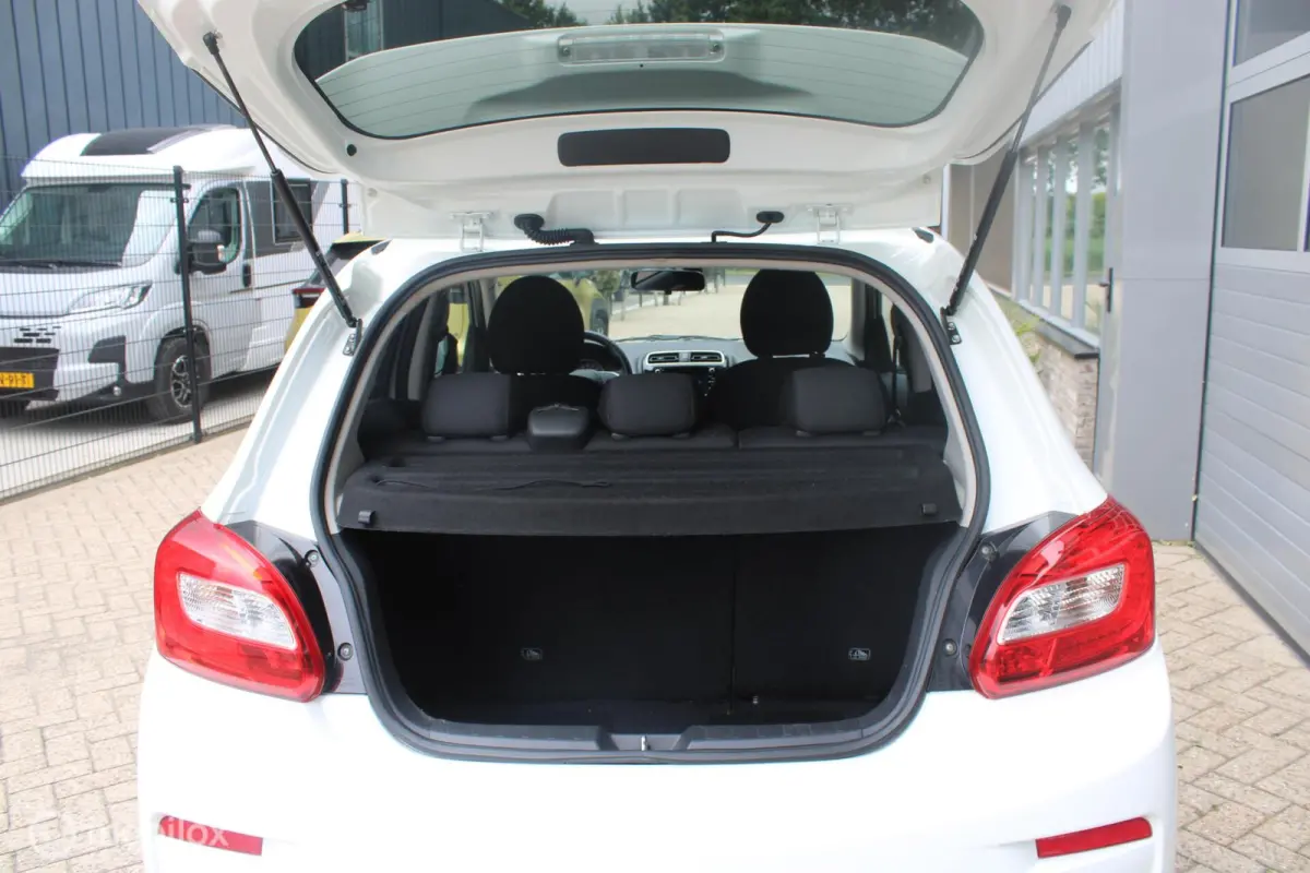 1.0 Active NL Auto Boekjes | Navigatie | Sportvelgen.