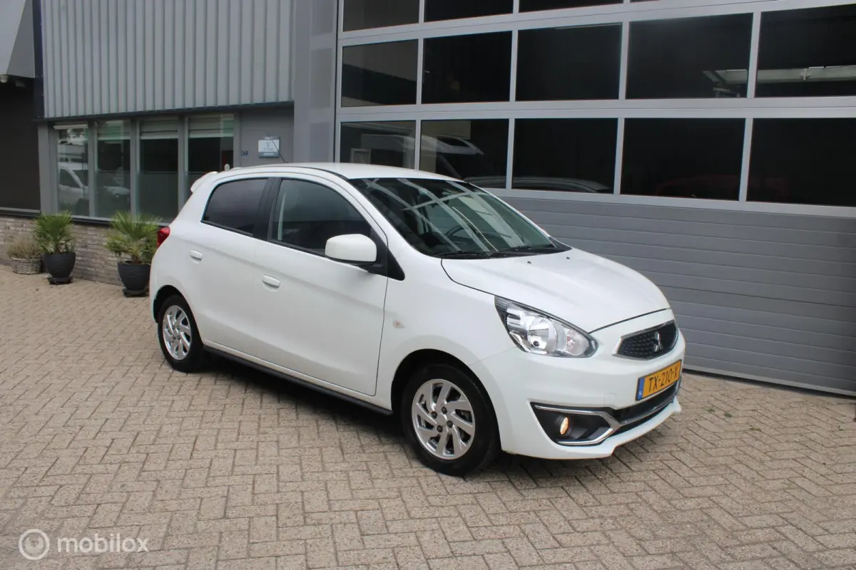1.0 Active NL Auto Boekjes | Navigatie | Sportvelgen.