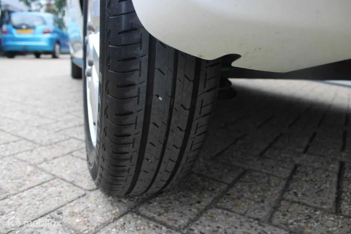 1.0 Active NL Auto Boekjes | Navigatie | Sportvelgen.