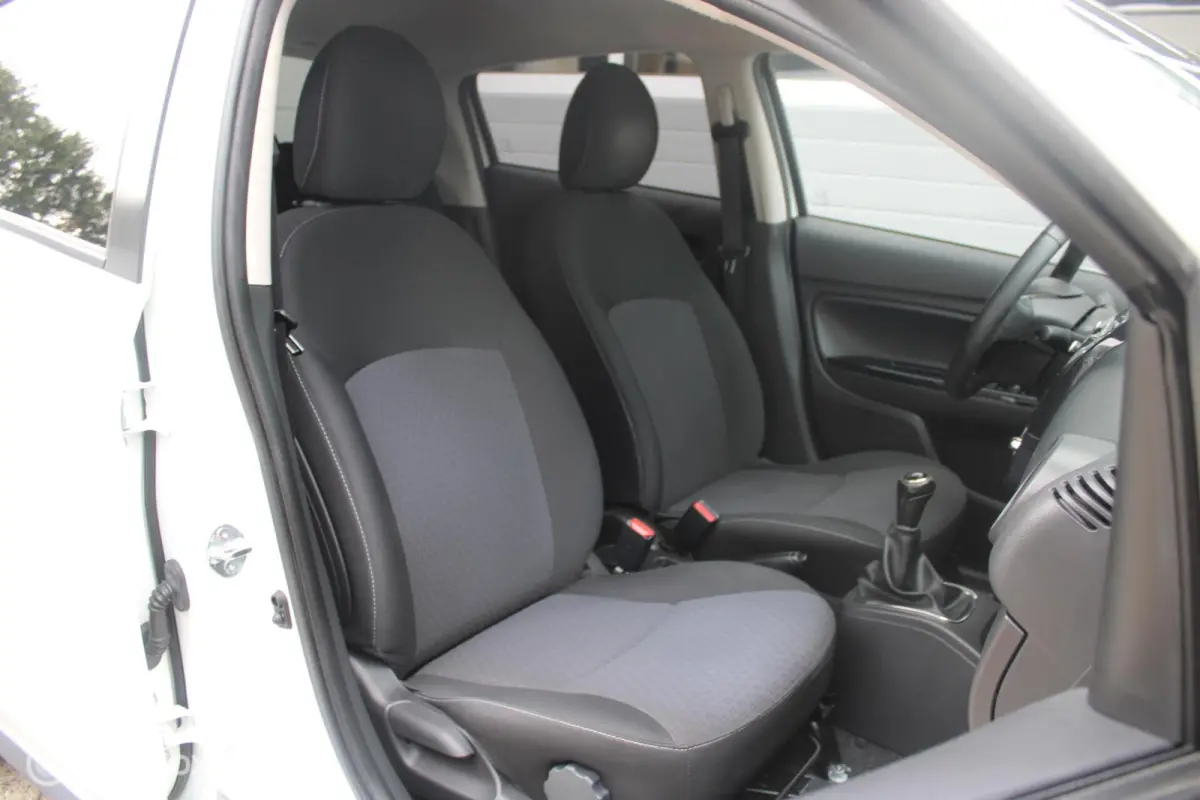 1.0 Active NL Auto Boekjes | Navigatie | Sportvelgen.