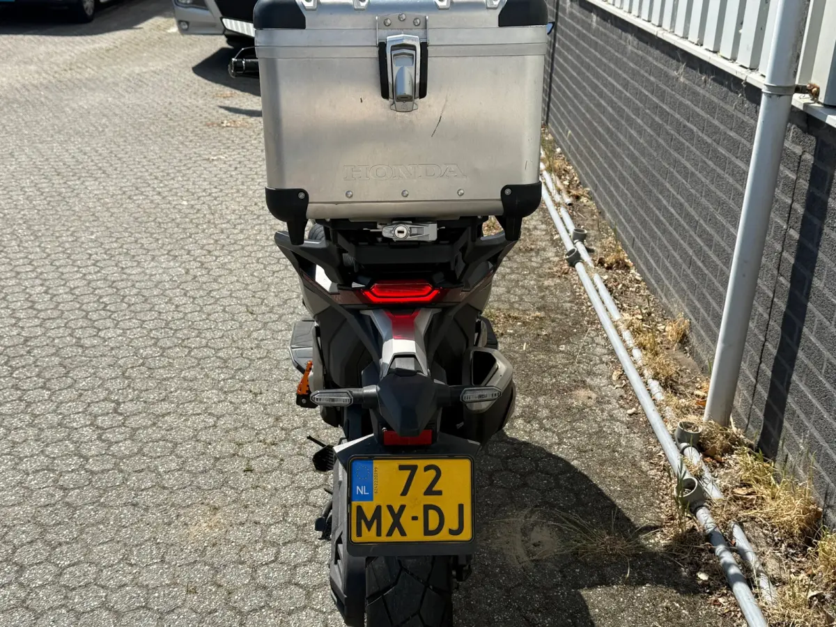 Scooter X-ADV 750 ABS – 2020 – 19.030 km Goede Staat