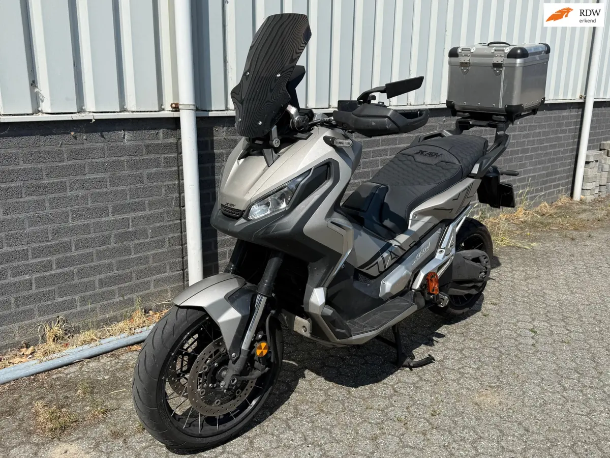 Scooter X-ADV 750 ABS – 2020 – 19.030 km Goede Staat